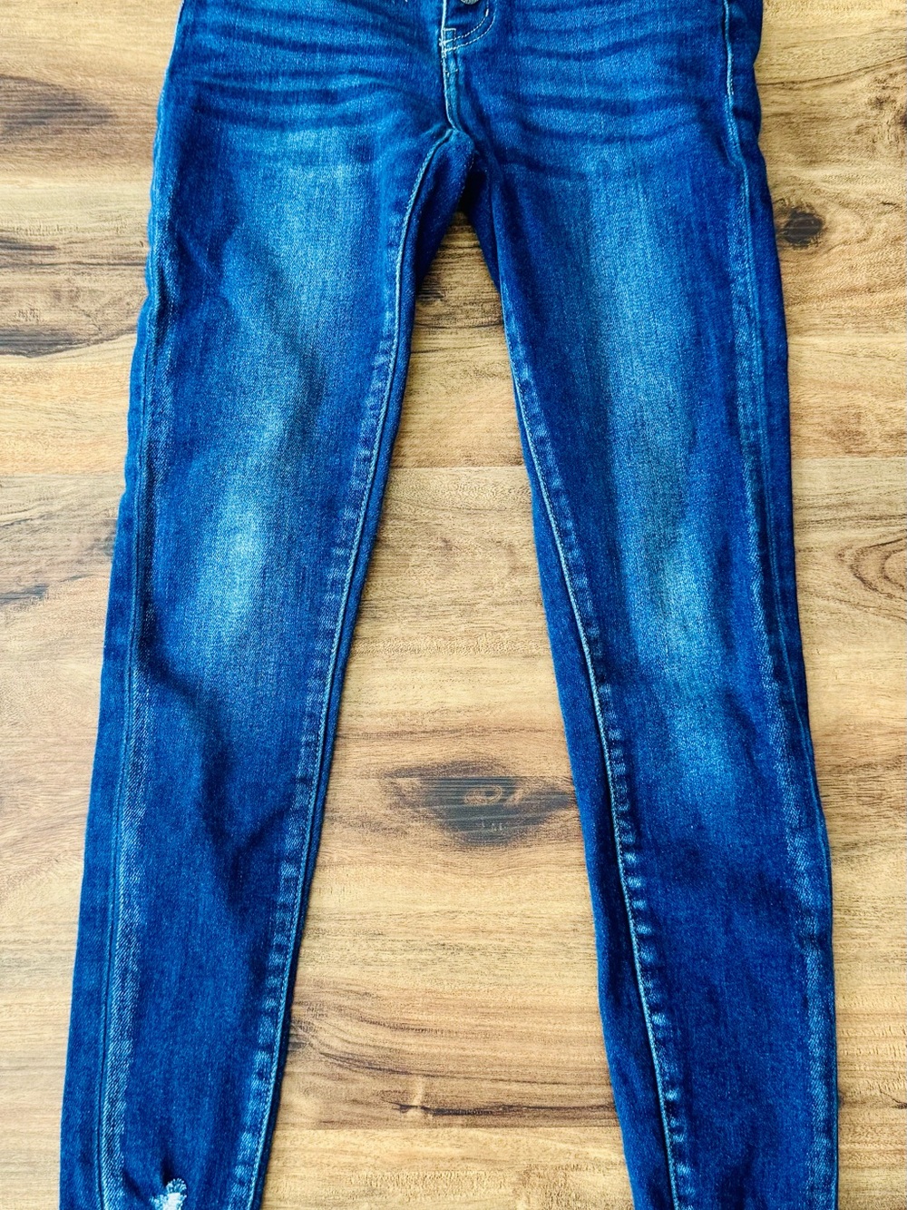 KanCan blue denim jeans with gold logo plaque Size 24